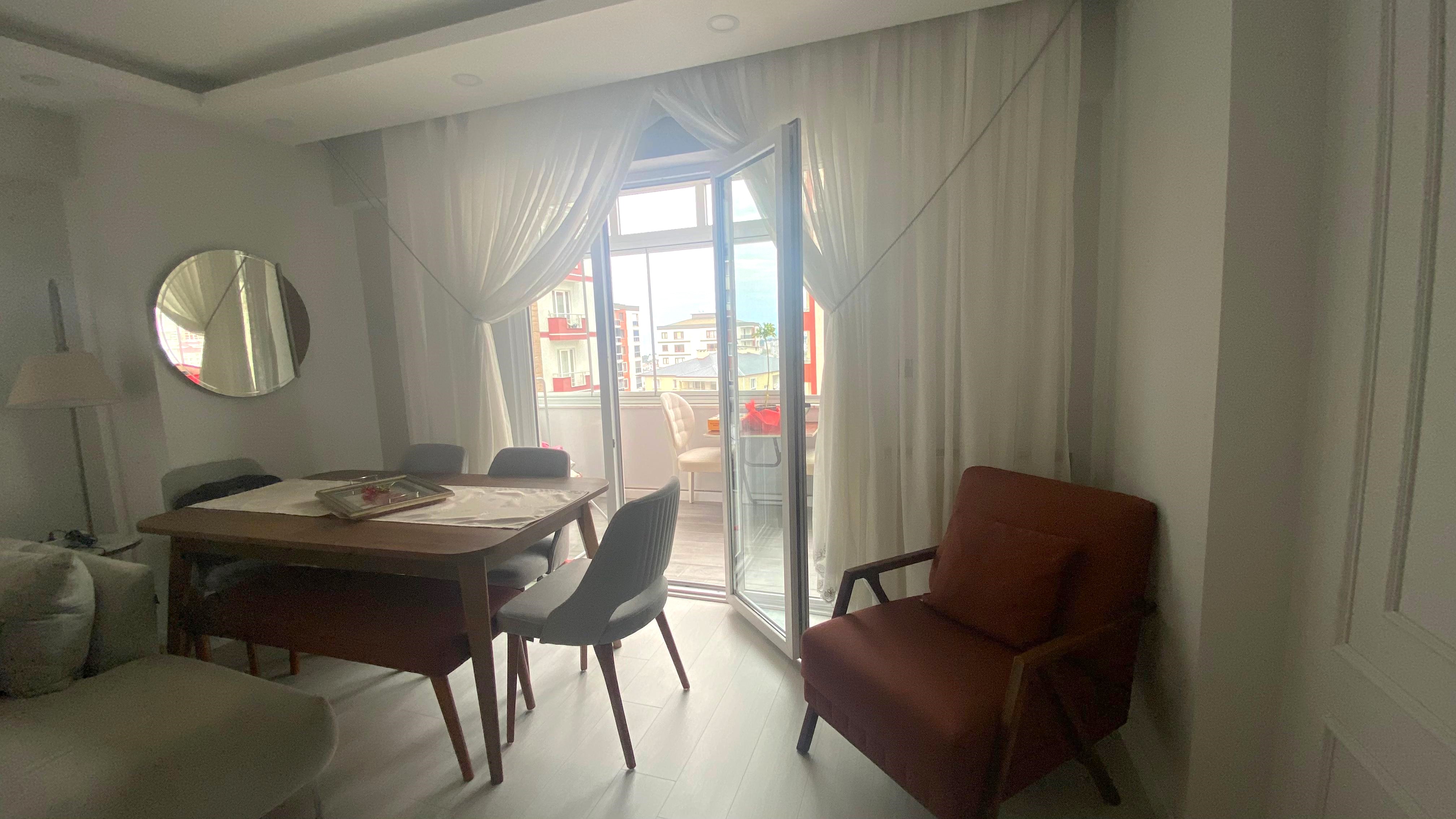 ÇUKURÇAYIR'DA SİTE İÇERİSİNDE İÇİ FULL YAPILI 3+1 SATILIK DAİRE